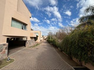 Foto 44 de VENTA CASA AMOBLADA  CARLOS PAZ CON BAJADA AL LAGO