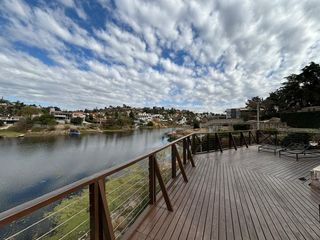 Foto 40 de VENTA CASA AMOBLADA  CARLOS PAZ CON BAJADA AL LAGO