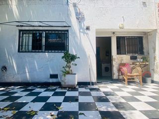 Foto 43 de CASA DE 4 AMBIENTES CON INGRESO POR DOS CALLES
