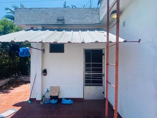 Foto 31 de CASA DE 4 AMBIENTES CON INGRESO POR DOS CALLES