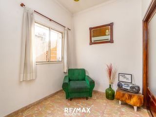 Foto 6 de VENTA CASA EN 1ER PISO + 2 LOCALES (B. PEDRO PICO)