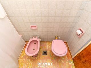 Foto 21 de VENTA CASA EN 1ER PISO + 2 LOCALES (B. PEDRO PICO)