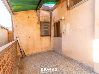 Foto 17 de VENTA CASA EN 1ER PISO + 2 LOCALES (B. PEDRO PICO)