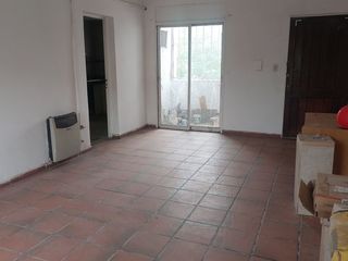 Foto 4 de VENTA DPTO. BARRIO AUTONOMIA, FTE. POLICIA, 4 DORM