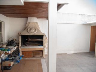 Foto 10 de CASA 3 DORMITORIOS VENTA LA PLATA APTA BANCO