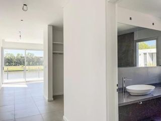 Foto 22 de Venta Excelente Casa  con Bajada Directa Al Rio San Juan Villanueva Tigre