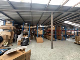 Foto 13 de Alquiler Local Comercial Esquinero Ideal Showroom Const: 2.539,8m²