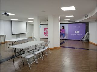 Foto 10 de OFICINA - LOCAL COMERCIAL EN VENTA O ALQUILER  – GUAYAQUIL