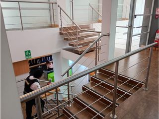 Foto 8 de OFICINA - LOCAL COMERCIAL EN VENTA O ALQUILER  – GUAYAQUIL