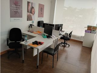 Foto 7 de OFICINA - LOCAL COMERCIAL EN VENTA O ALQUILER  – GUAYAQUIL