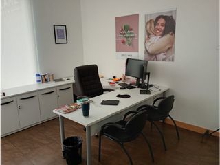 Foto 15 de OFICINA - LOCAL COMERCIAL EN VENTA O ALQUILER  – GUAYAQUIL