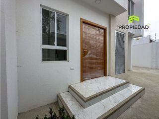 Foto 6 de Casa en Venta al Sur de Manta 5 Dormitorios desde 176K Urb privada