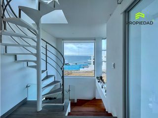 Foto 8 de Casa moderna con vista al mar en Ciudad del Mar, Manta – $439.900