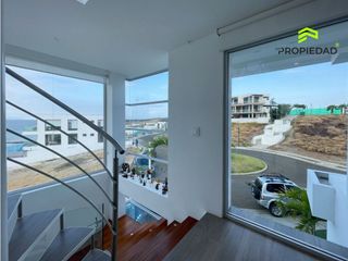 Foto 9 de Casa moderna con vista al mar en Ciudad del Mar, Manta – $439.900