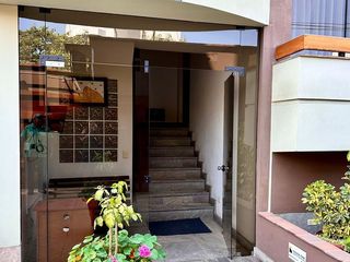 Foto 26 de DEPARTAMENTO DUPLEX  EN AV. VELASCO ASTETE 265