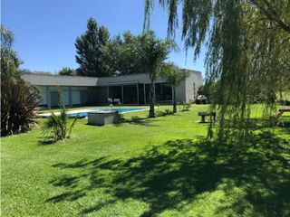 Foto 1 de Casa Ideal en Comarcas de Lujan Barrio San Roque