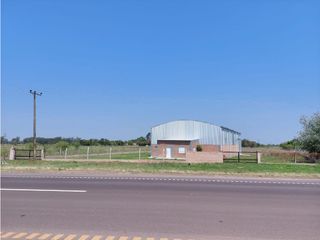 Foto 3 de Galpón a estrenar sobre autovía Ruta 16 en venta!