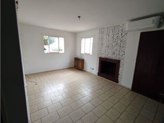 Foto 10 de CASA EN BARRIO AOMA