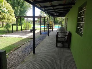 Foto 1 de Quinta en Rivadavia esq 142