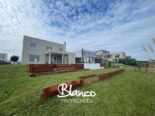 Foto 1 de Casa en Venta en Puertos, Escobar, G.B.A. Zona Norte, Argentina