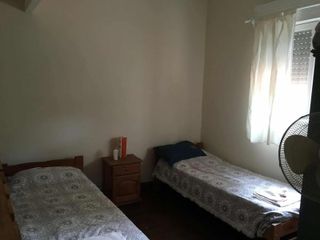 Foto 6 de Casa en venta - 3 Dormitorios 1 Baño - Abasto