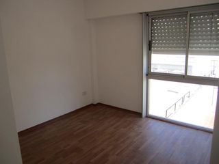 Foto 6 de Excelente departamento de 2 ambientes al contrafrente. L. de Zamora Oeste.
