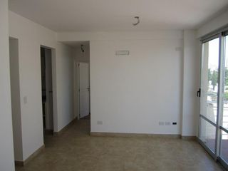 Foto 3 de Excelente departamento de 2 ambientes al contrafrente. L. de Zamora Oeste.