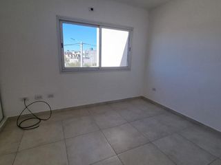 Foto 8 de Alquilo Duplex 2 Dormitorios - Patio Ingreso Vehicular - Cordillera Esencial  3270 - Neuquén Capital