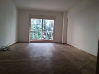 Foto 2 de Belgrano, Vidal 2600, 2° piso Alquiler 4 ambientes COCHERA