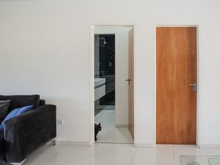 Foto 5 de VENTA HERMOSA CASA ESTILO MINIMALISTA EN BRADSEN