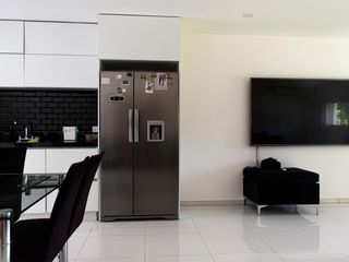 Foto 2 de VENTA HERMOSA CASA ESTILO MINIMALISTA EN BRADSEN