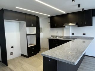 Foto 1 de VENTA Departamento de 2 dormitorios en Urb. Lomas de Monteserrin