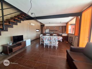 Foto 5 de Casa 3 Dormitorios Jardín y Piscina - Cantegril - Funes | Alquiler