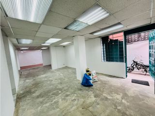 Foto 13 de La Concepción, Oficina en Renta, 160m2, 5 Ambientes