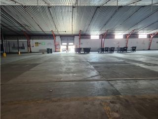 Foto 7 de ALQUILER DE BODEGA INDUSTRIAL EN GUAYAQUIL – 7.362 m²