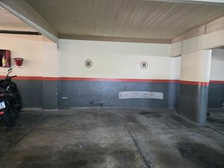 Foto 1 de VENTA COCHERA CERRADA POR ASCENSOR  EN BALVANERA