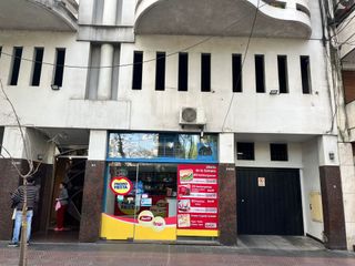 Foto 1 de Venta de cochera en zona de Flores
