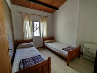 Foto 4 de ALQUILER 4 CABAÑAS A UNA CUADRA DEL RIO EN COSQUIN