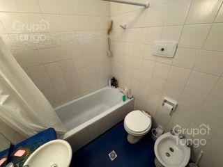 Foto 9 de PH casa en venta Colegiales, 7 ambientes con terraza y patio por escalera