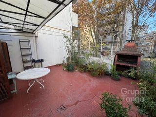 Foto 2 de PH casa en venta Colegiales, 7 ambientes con terraza y patio por escalera