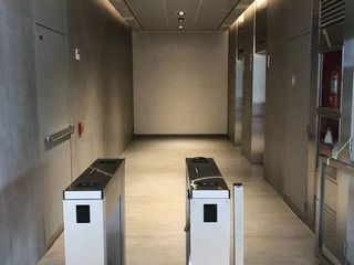 Foto 6 de Alquiler en Al Rio, Oficina 420M2 - 4 COCHERAS - Vista al Rio (Certificación Leed)