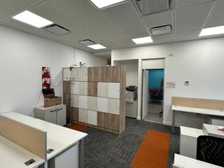 Foto 17 de Alquiler en Al Rio, Oficina 420M2 - 4 COCHERAS - Vista al Rio (Certificación Leed)
