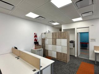 Foto 23 de Alquiler en Al Rio, Oficina 420M2 - 4 COCHERAS - Vista al Rio (Certificación Leed)