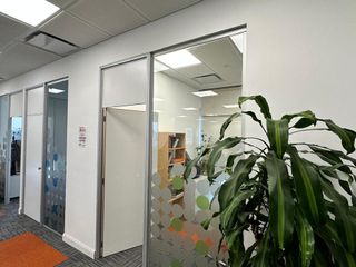 Foto 20 de Alquiler en Al Rio, Oficina 420M2 - 4 COCHERAS - Vista al Rio (Certificación Leed)
