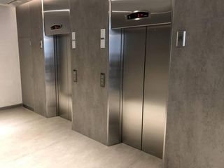 Foto 15 de Alquiler en Al Rio, Oficina 420M2 - 4 COCHERAS - Vista al Rio (Certificación Leed)