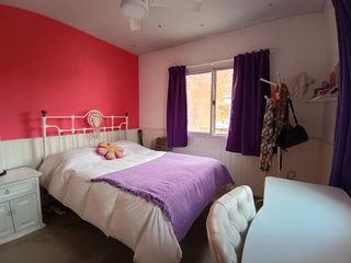 Foto 28 de Casa muy luminosa de 6 ambientes en La Colina con galería, jardín y pileta
