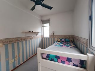 Foto 33 de Casa muy luminosa de 6 ambientes en La Colina con galería, jardín y pileta
