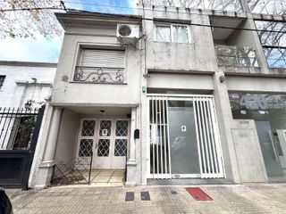 Foto 2 de Casa en  venta de 3 dormitorios en La Plata