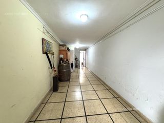 Foto 3 de Casa en  venta de 3 dormitorios en La Plata