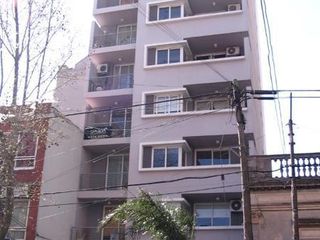 Foto 2 de Departamento  en alquiler en Lomas de Zamora con cochera